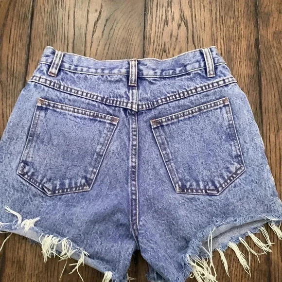 Rio by Stephen Mardon Women’s juniors high rise jean shorts size 7 - Picture 3 of 3